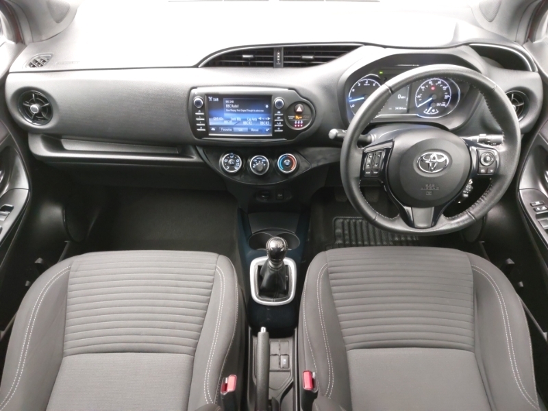 Toyota Yaris 1.5 Vvt-i Blue Bi-tone PL18WHA Red #3
