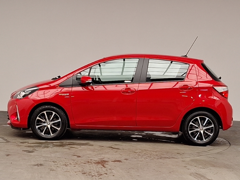 Toyota Yaris 1.5 Hybrid Icon Tech Cvt DK68XLF Red #4