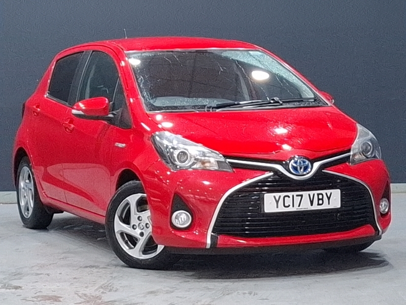 Toyota Yaris 1.5 Hybrid Icon Cvt Red