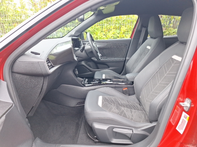 Vauxhall Mokka-e 100Kw Ultimate 50Kwh CY23MUA Red #5