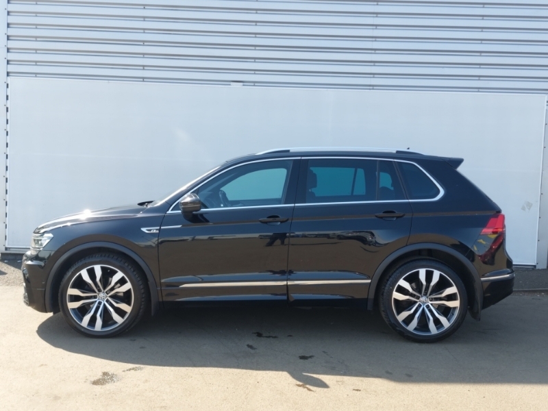 Volkswagen Tiguan 2.0 Tdi 150 R-line Tech Dsg SC69XAA Black #4