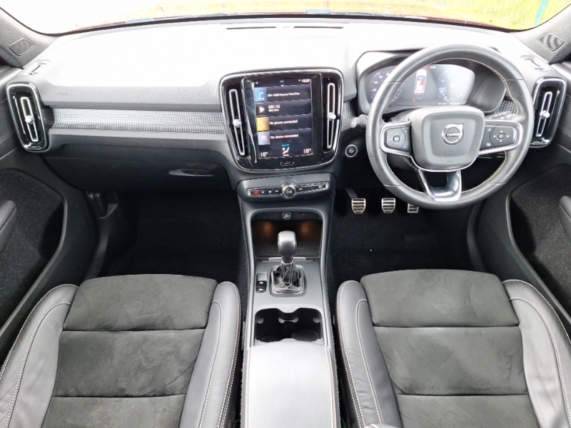 Volvo XC40 1.5 T3 163 R Design Red #3