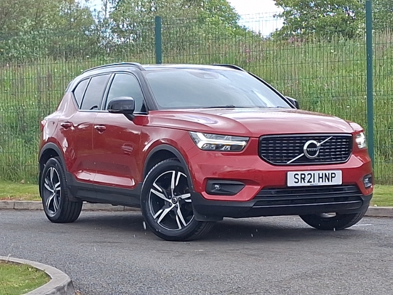 Volvo XC40 1.5 T3 163 R Design Red