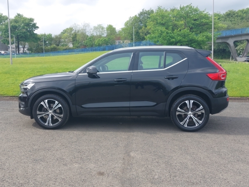 Volvo XC40 2.0 B4p Inscription Pro DP70VRO Black #4