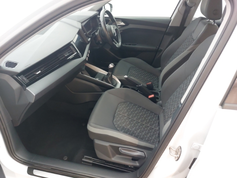 Audi A1 30 Tfsi Sport LP19UAA White #5