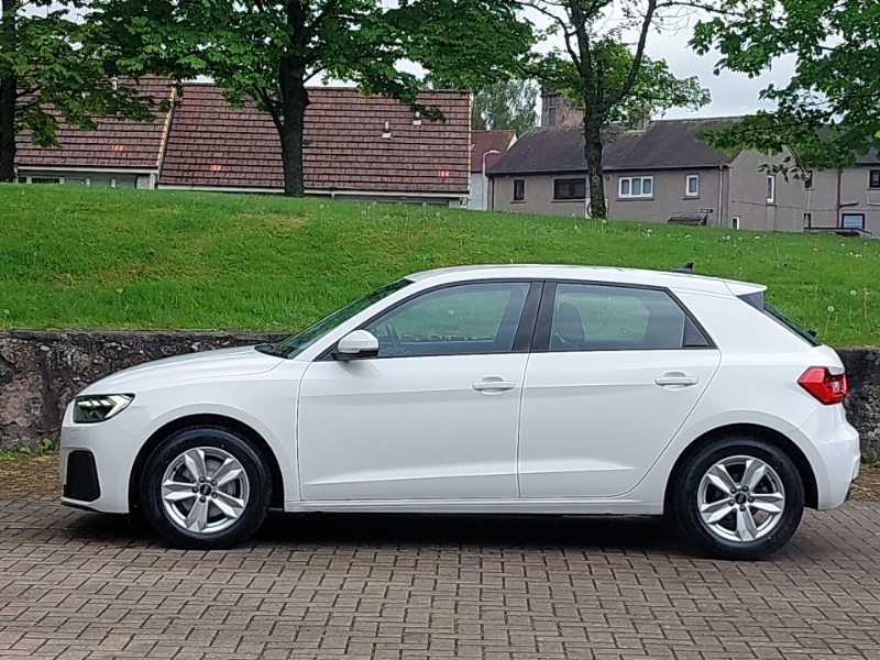 Audi A1 30 Tfsi 110 Technik SB22GHV White #4