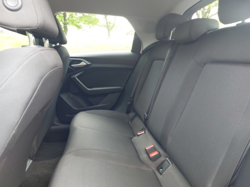 Audi A1 30 Tfsi 110 Technik SB22GHV White #6