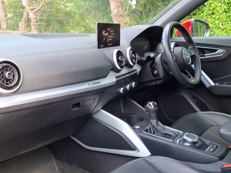 Audi Q2 35 Tfsi S Line S Tronic BD72MMV Red #5