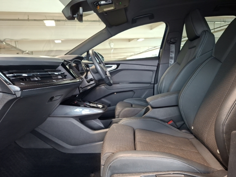 Audi Q4 E Tron 125Kw 35 55Kwh S Line YO72BZX Blue #5