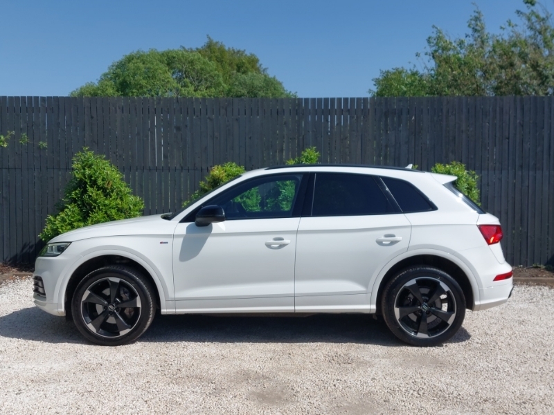 Audi Q5 40 Tdi Quattro Black Edition S Tronic YR20WDU White #4