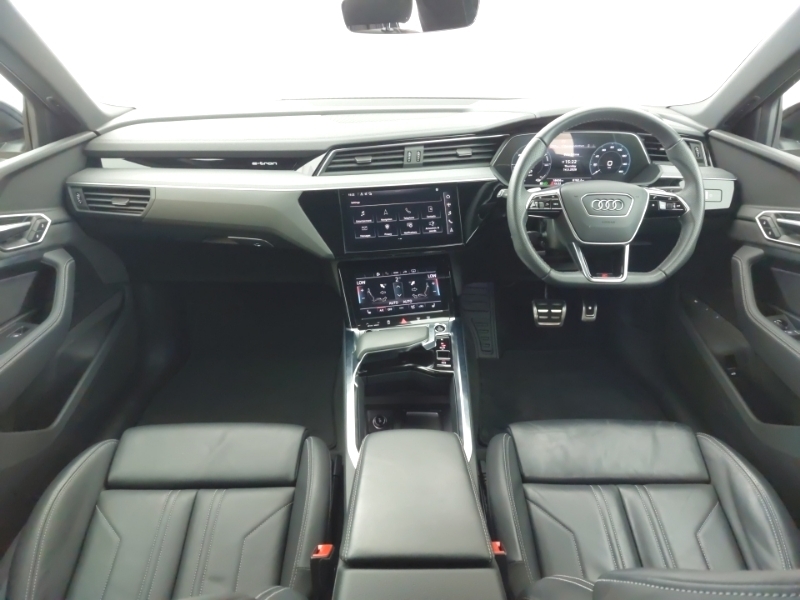 Audi Q8 e tron 250Kw 50 Quattro 95Kwh Black Edition Grey #3