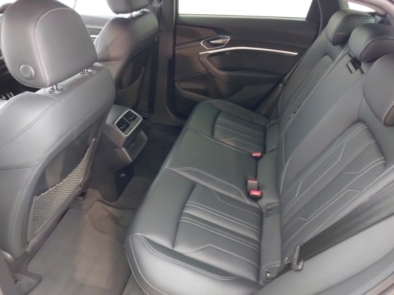 Audi Q8 e tron 250Kw 50 Quattro 95Kwh Black Edition Grey #6