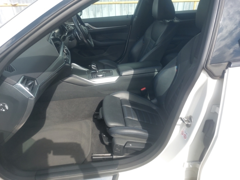BMW 4 Series 420I M Sport Step AJ71NHO White #5