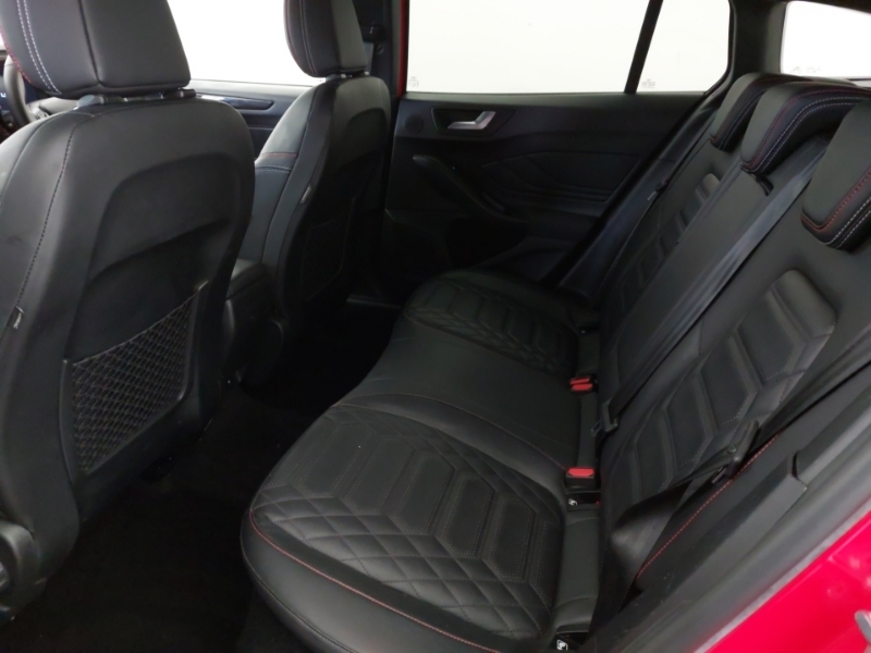 Ford Focus 1.0 Ecoboost Hybrid Mhev St-line X CK23LZD Red #6