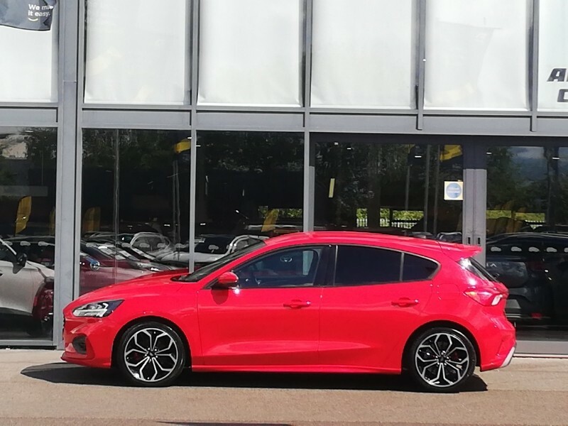 Ford Focus 1.0 Ecoboost 125 St-line X Edition SR70GXN Red #4