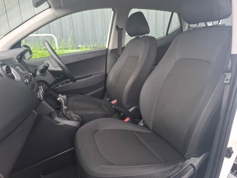 Hyundai I10 1.2 Se MT17WXZ White #5
