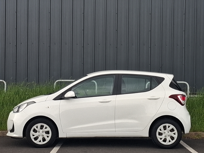 Hyundai I10 1.2 Se MT17WXZ White #4