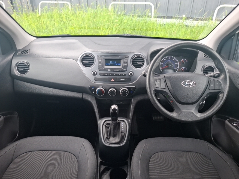 Hyundai I10 1.2 Se MT17WXZ White #3