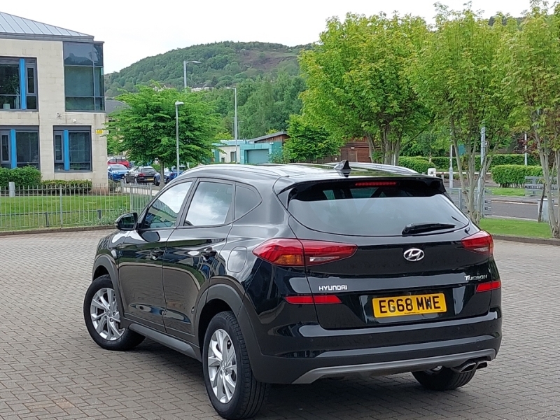 Hyundai Tucson 1.6 Tgdi 177 Se Nav 2Wd Dct EG68MWE Black #2