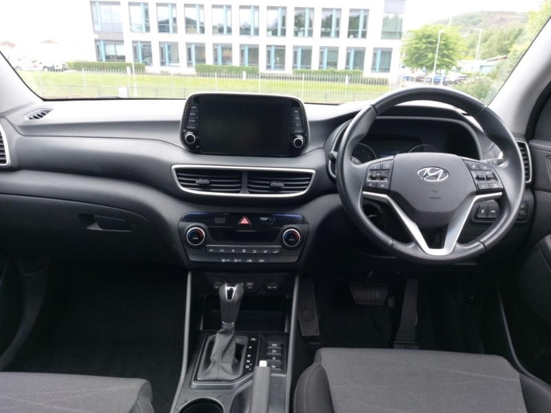 Hyundai Tucson 1.6 Tgdi 177 Se Nav 2Wd Dct EG68MWE Black #3