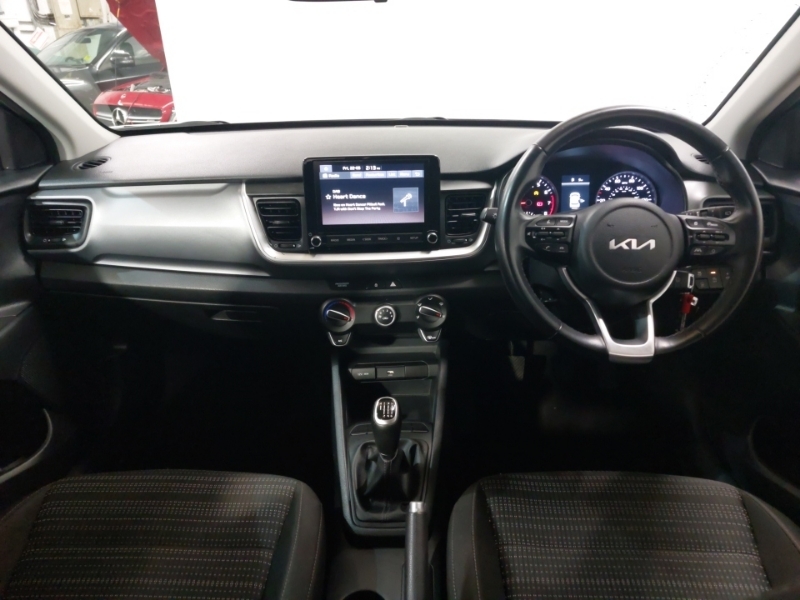 Kia Stonic 1.0T Gdi 99 2 SD23CVR White #3