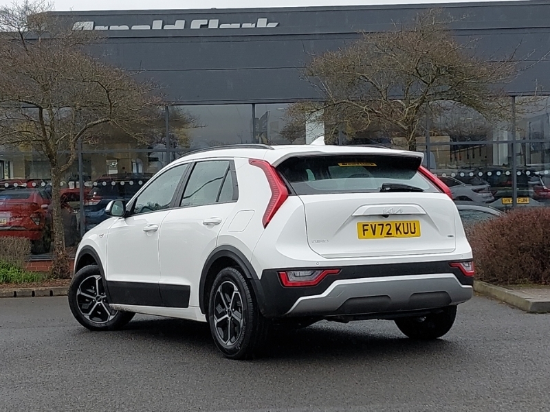 Kia Niro 1.6 Gdi Hybrid 2 Dct FV72KUU White #2