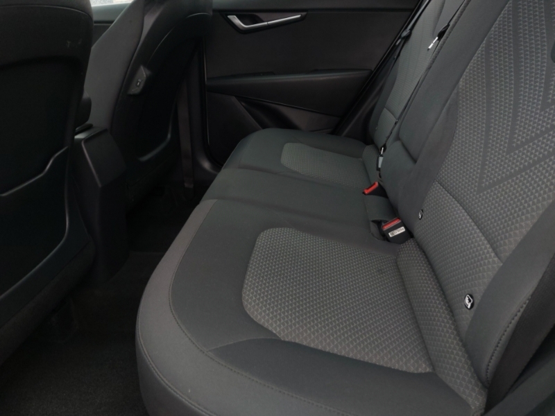 Kia Niro 1.6 Gdi Hybrid 2 Dct FV72KUU White #6