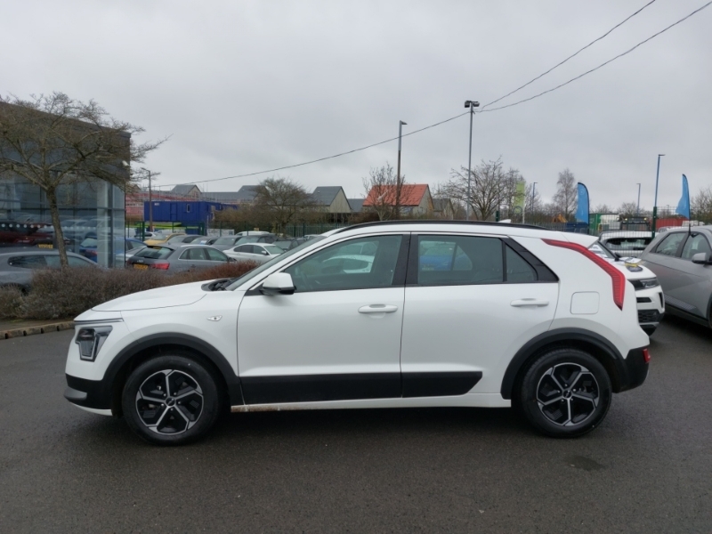 Kia Niro 1.6 Gdi Hybrid 2 Dct FV72KUU White #4