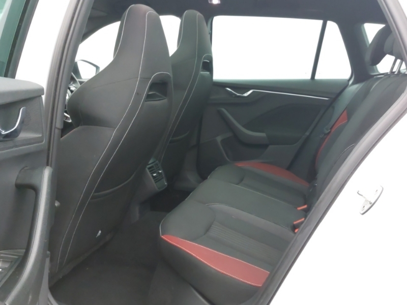 Skoda Kamiq 1.0 Tsi 110 Monte Carlo Dsg LR71ZVN White #6