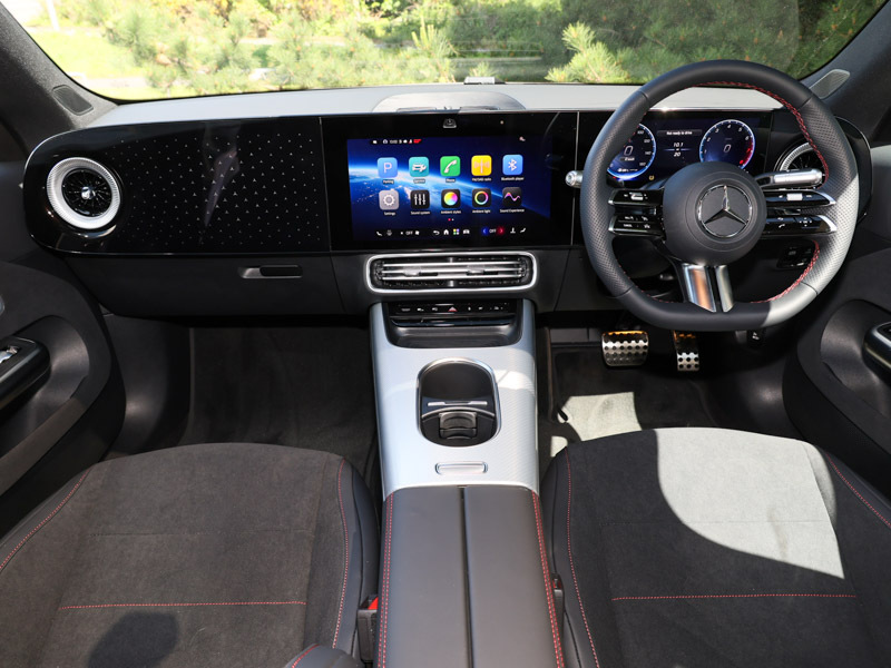 Mercedes-Benz CLA Class Cla 200 Amg Line Executive White #3