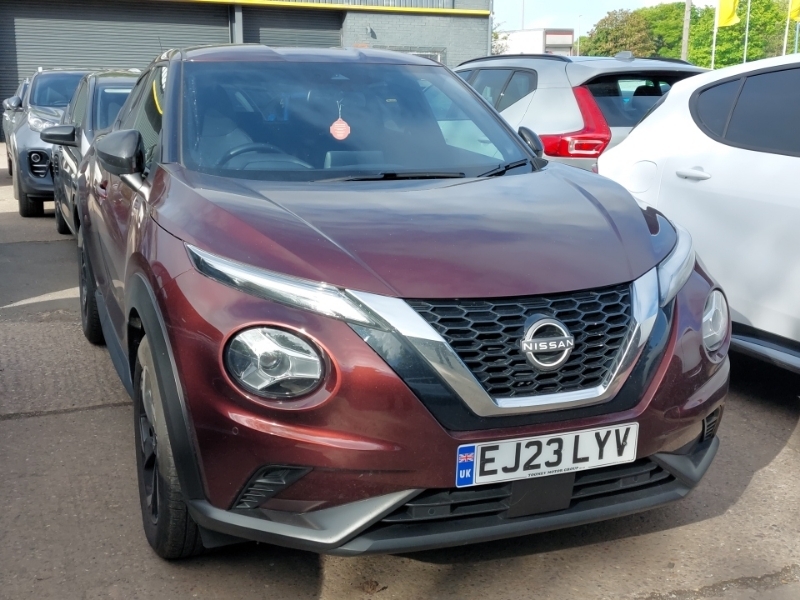 Nissan Juke 1.0 Dig-t 114 N-connecta Red