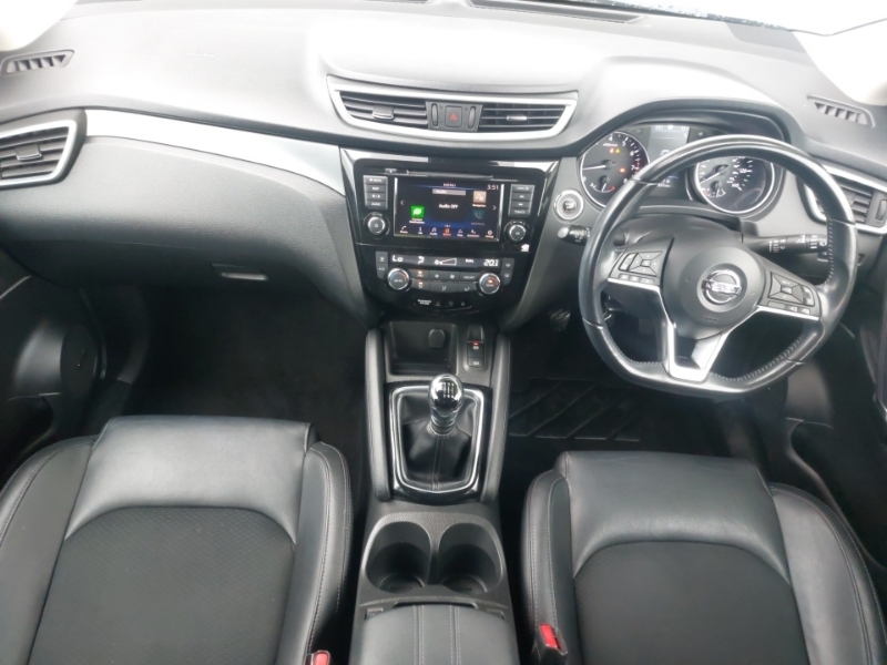 Nissan Qashqai 1.3 Dig-t Tekna VT19UBY Black #3