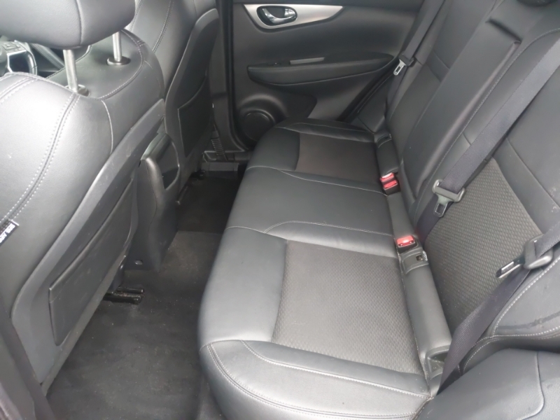 Nissan Qashqai 1.3 Dig-t Tekna VT19UBY Black #6