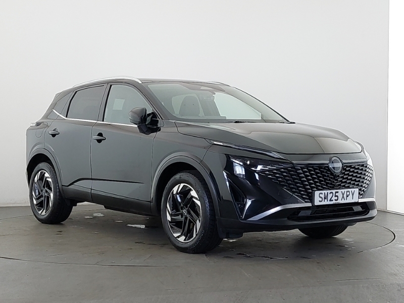 Nissan Qashqai 1.3 Dig-t Mh N-connecta Glass Roof SM25XPY Black