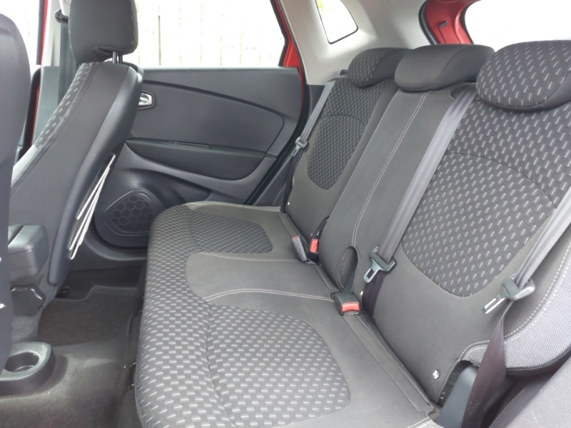 Renault Captur 1.5 Dci 90 Dynamique S Nav Edc BD18NHP Red #6