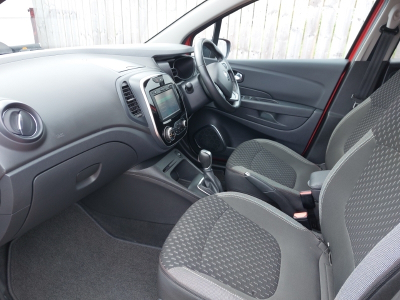 Renault Captur 1.5 Dci 90 Dynamique S Nav Edc BD18NHP Red #5
