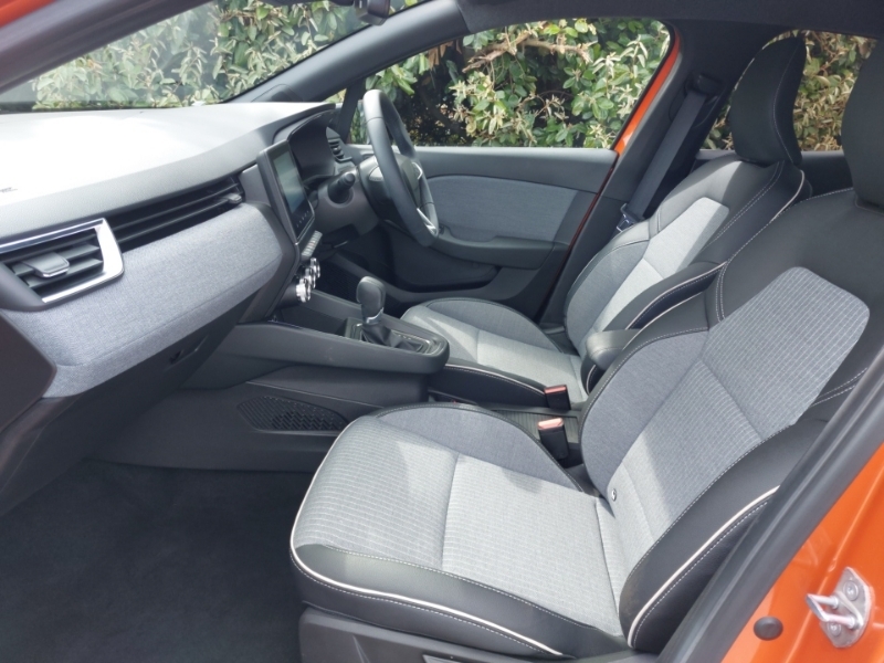Renault Clio 1.6 E-tech Full Hybrid 145 Techno SH25KKW Orange #5