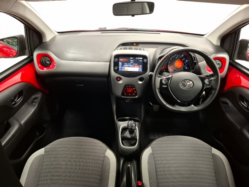 Toyota Aygo 1.0 Vvt-i X-trend SA69NXB Red #3
