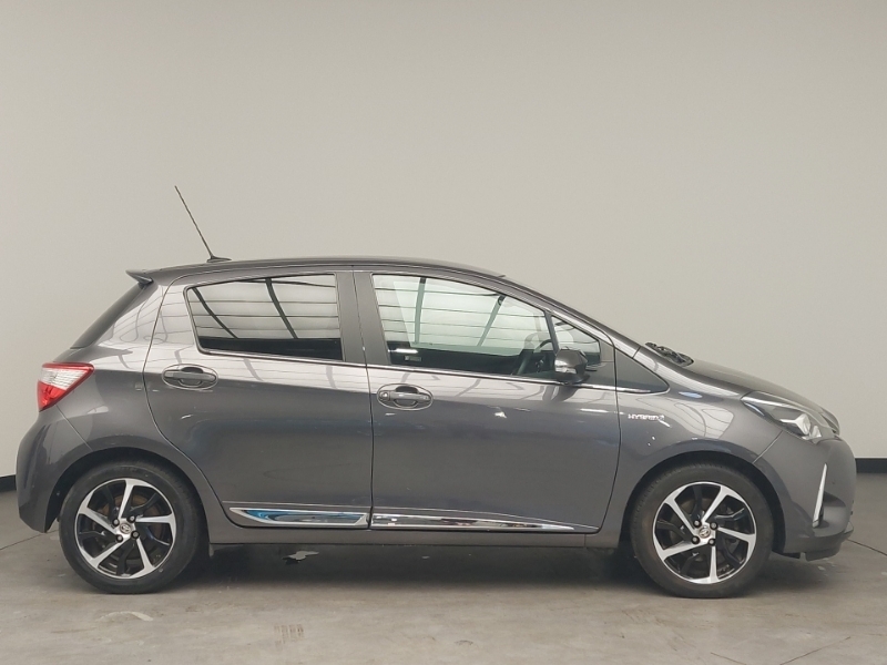 Toyota Yaris 1.5 Hybrid Excel Cvt YS19BBF Grey #4