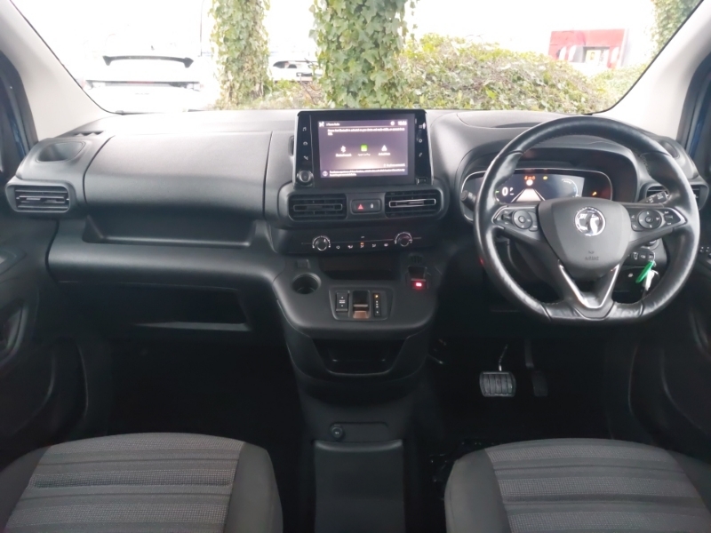 Vauxhall Combo-e Life 100Kw Se 50Kwh SD72WBN Blue #3