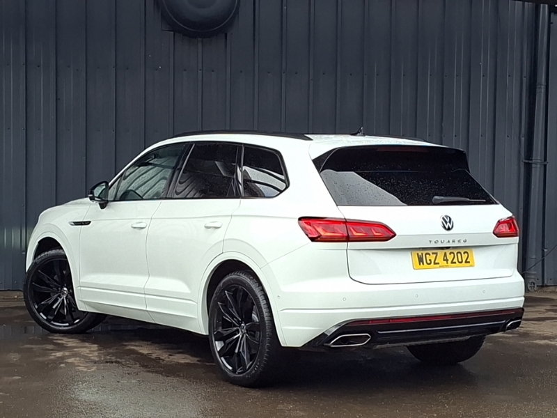 Volkswagen Touareg 3.0 V6 Tdi 4Motion Black Edition Tip WGZ4202 White #2