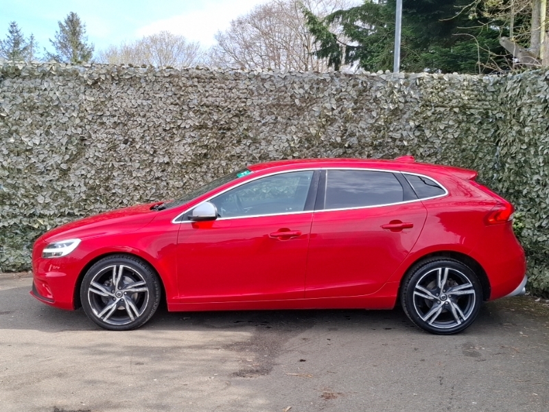 Volvo V40 D2 120 R Design Pro Red #4