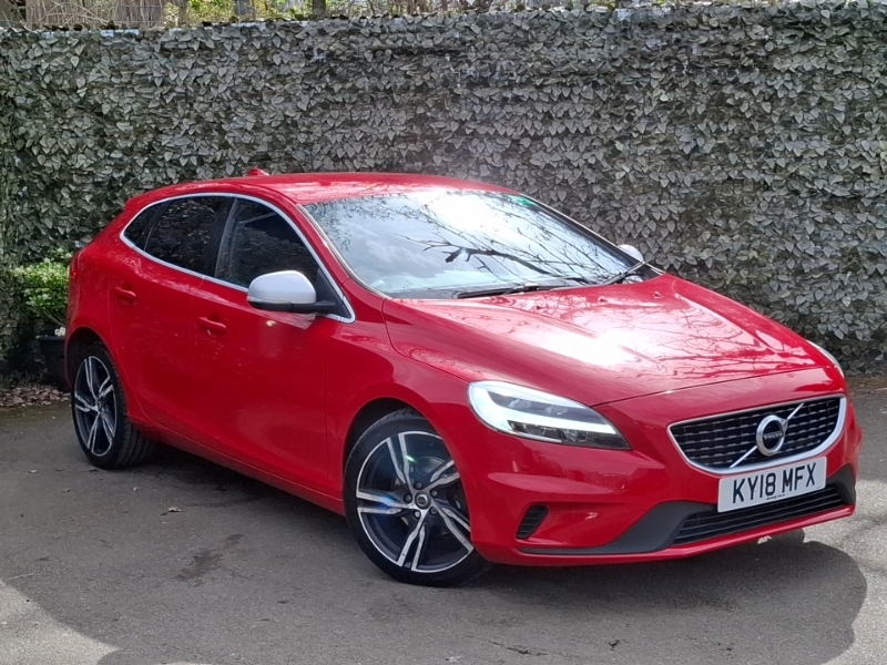 Volvo V40 D2 120 R Design Pro Red