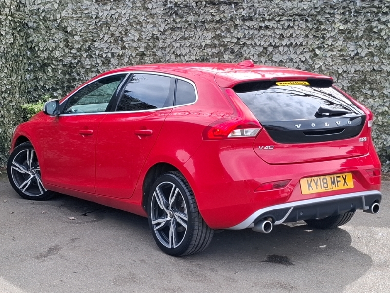 Volvo V40 D2 120 R Design Pro Red #2