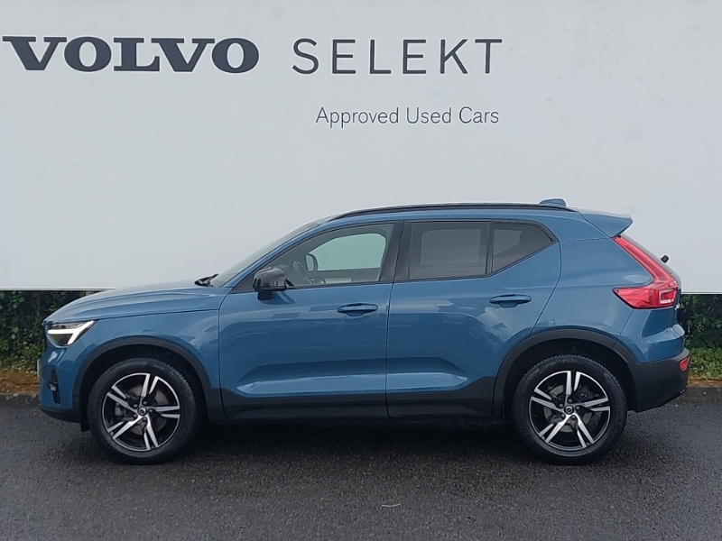 Volvo XC40 2.0 B4p Plus Dark Awd CK23OFT Blue #4