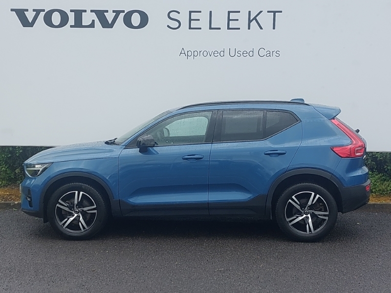 Volvo XC40 2.0 B3p Plus Dark CK23EUO Blue #4