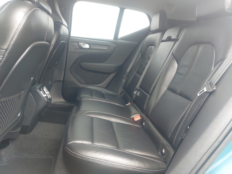 Volvo XC40 2.0 B3p Plus Dark CK23EUO Blue #6