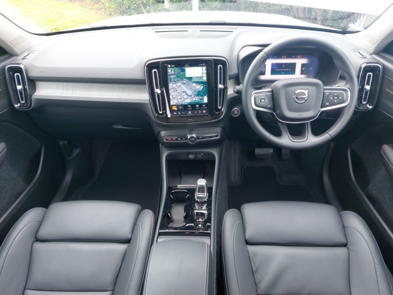 Volvo XC40 2.0 B3p Ultra Dark SB74AAY Blue #3