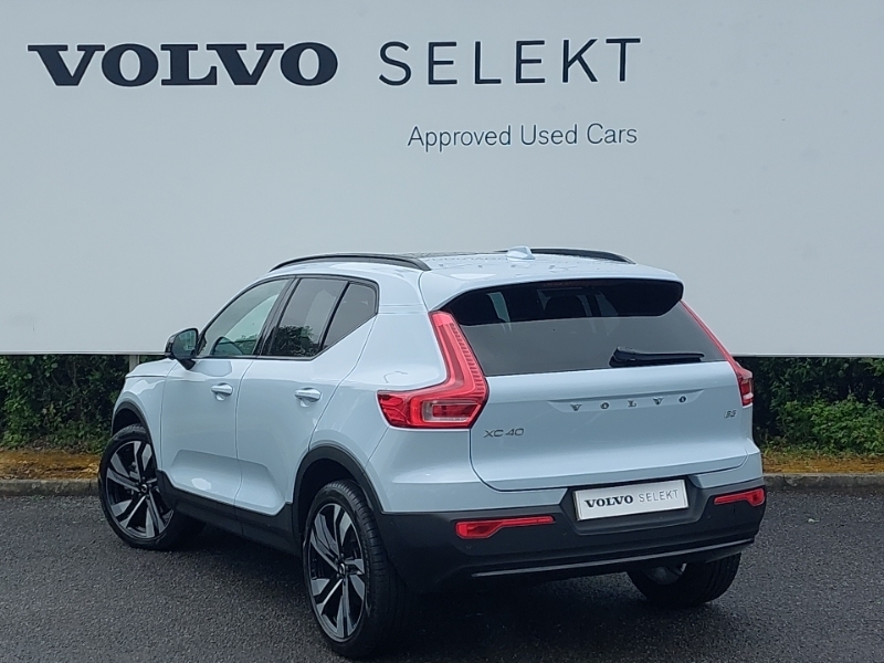 Volvo XC40 2.0 B3p Ultra Dark SB74AAY Blue #2