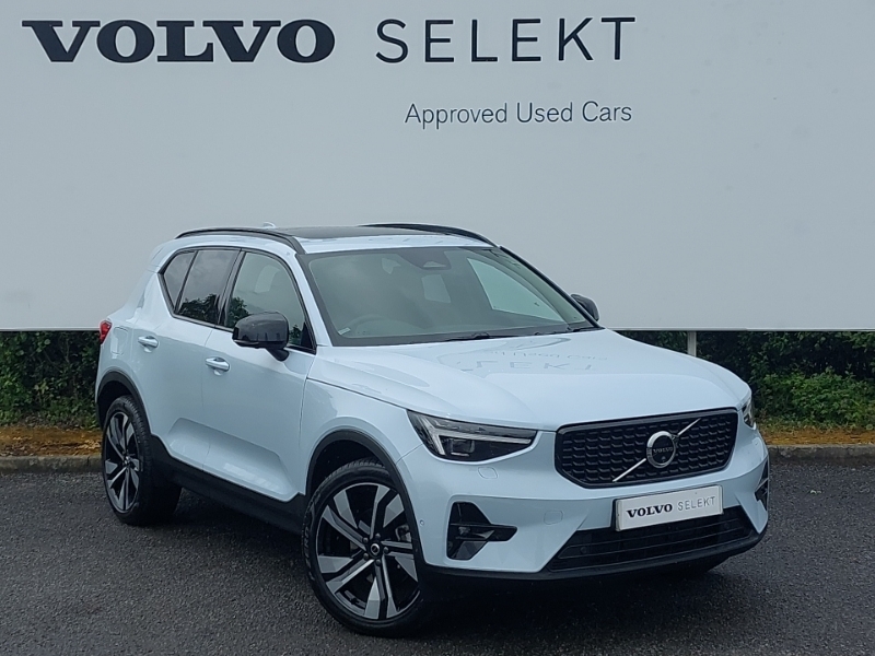 Volvo XC40 2.0 B3p Ultra Dark Blue